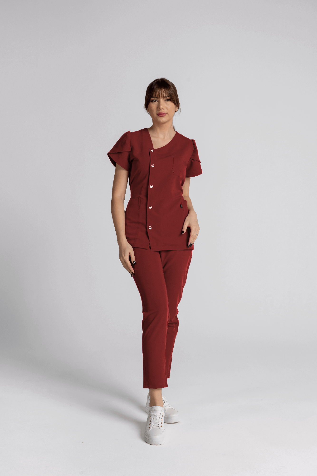 Costum Premium Elastic Sofia - elegant outfit with stylish buttons and tulip sleeves in burgundy.