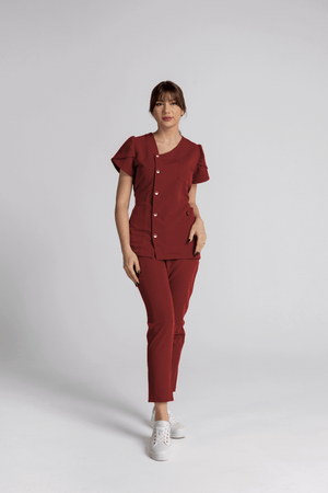 Costum Premium Elastic Sofia - elegant outfit with stylish buttons and tulip sleeves in burgundy.