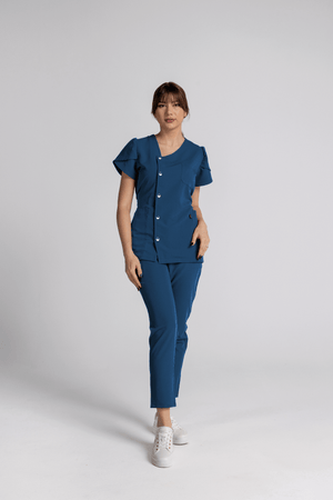Costum Premium Elastic Sofia, design elegant cu nasturi, confortabil, ideal pentru mediu profesional.